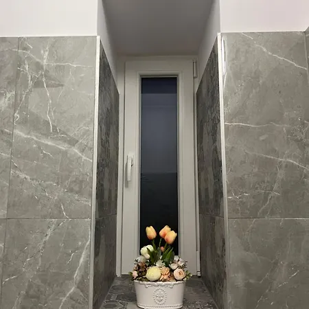 Koedvirag Apartment
